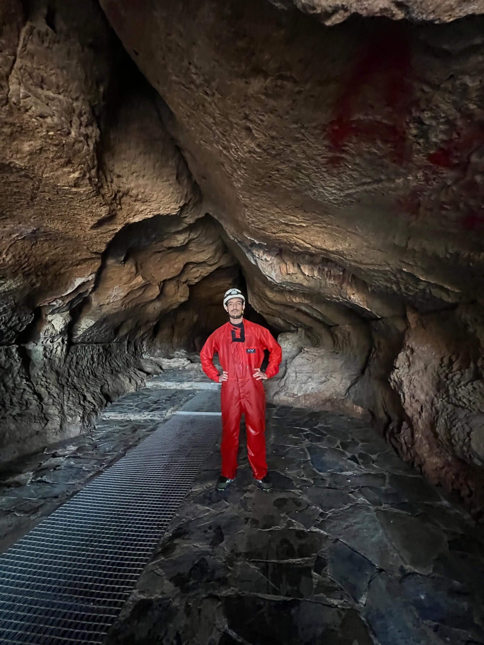 Hiking trails near Agadir – Win-Timdouine Cave of Lakes spring and swimming pool